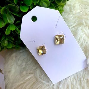 Fashion gold tone princess cut stud earrings